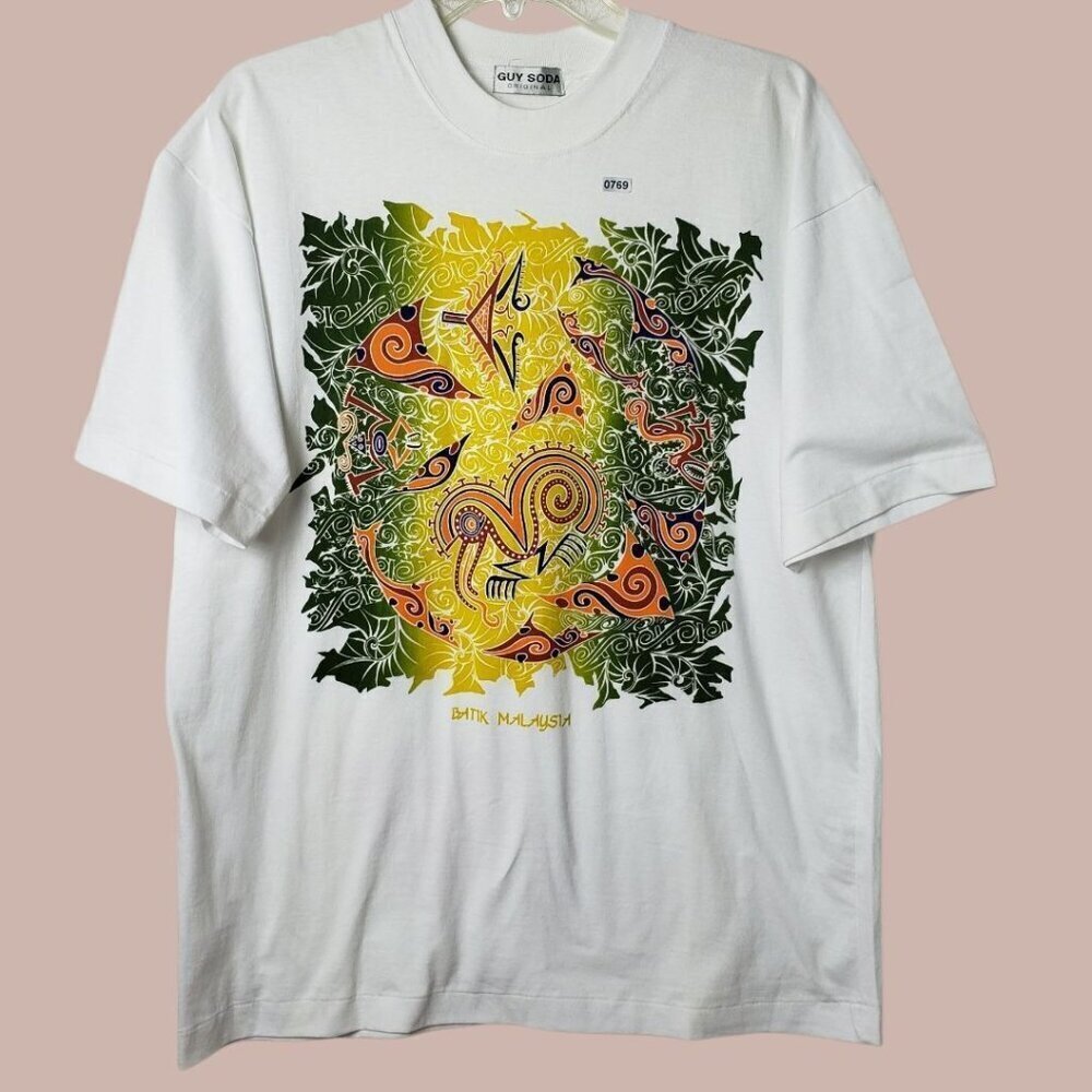 Guy Soda Original Vtg Graphic T-Shirt With Vibrant Artistic Design white Large